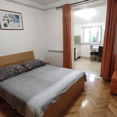 Karmen In Mali Maj Porec