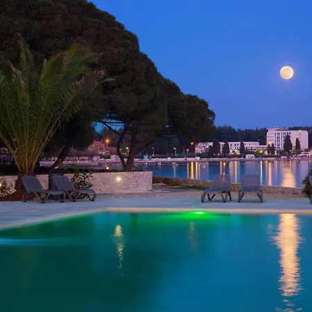 Karmen In Mali Maj * Porec