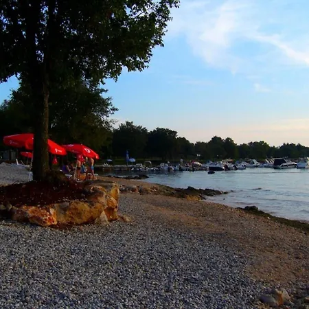 Karmen In Mali Maj Porec